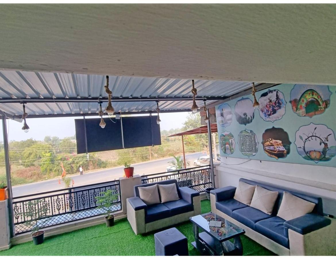 Hari Homestay, Garudeshwar Ngoại thất bức ảnh