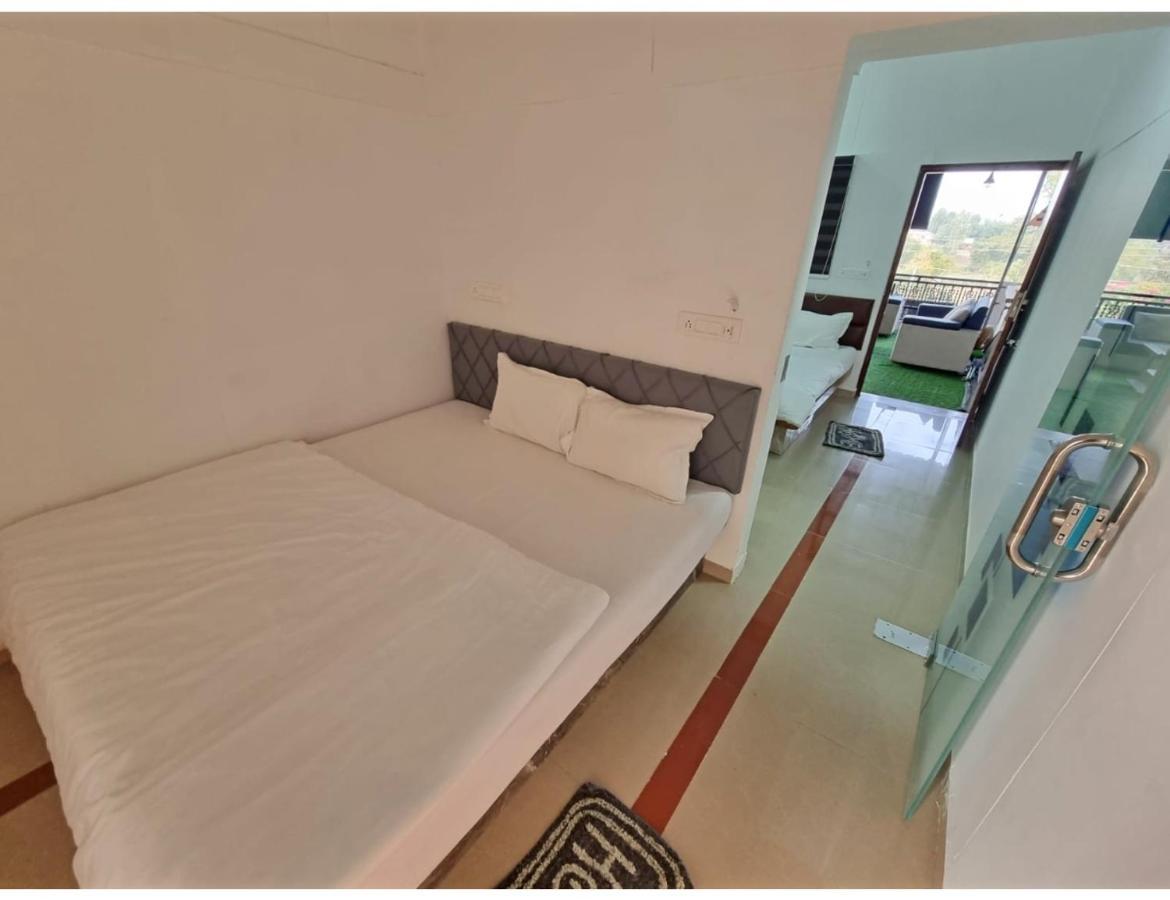 Hari Homestay, Garudeshwar Ngoại thất bức ảnh
