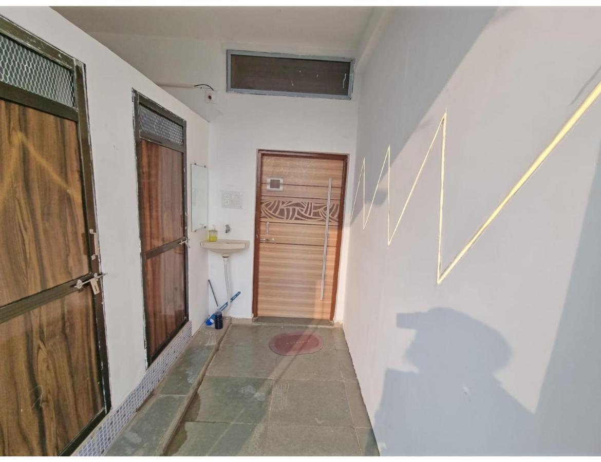 Hari Homestay, Garudeshwar Ngoại thất bức ảnh
